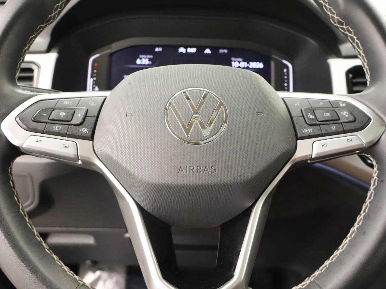 Used 2023 Volkswagen Atlas SEL AWD/4WD image 12