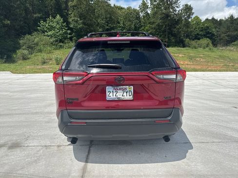 Used 2025 Toyota RAV4 XLE Premium w/ Weather Package FWD image 4