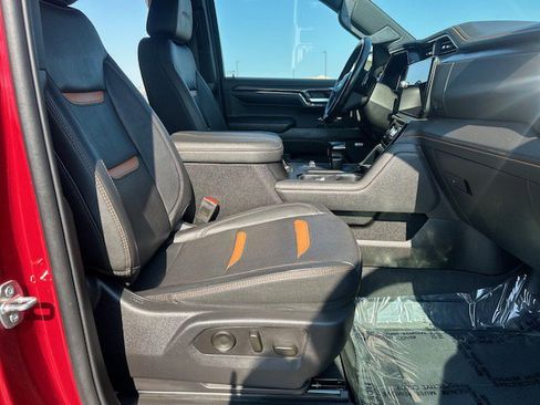 Used 2024 GMC Sierra 1500 AT4 w/ Technology Package image 19