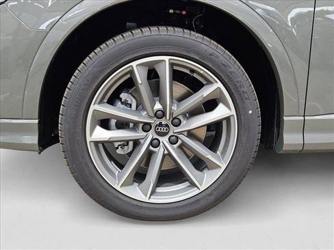 New 2025 Audi Q3 2.0T Premium w/ Convenience Package image 9