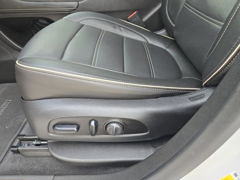 Used 2021 GMC Acadia Denali image 27