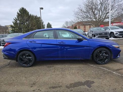 New 2026 Hyundai Elantra SEL Sport Premium FWD image 17
