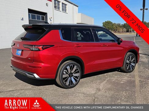 New 2026 Mitsubishi Outlander SEL image 14