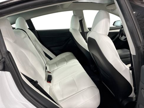 Certified 2023 Tesla Model 3 Standard Range RWD image 11