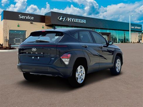 New 2026 Hyundai Kona SE image 7