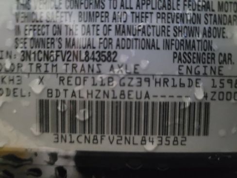 Used 2022 Nissan Versa SR image 33