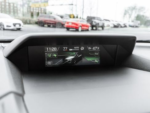 Used 2023 Subaru Crosstrek 2.5i Limited image 17