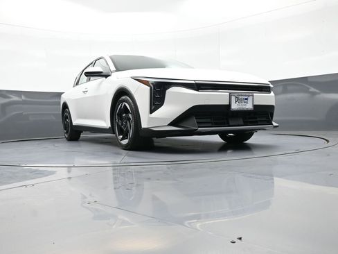 Certified 2025 Kia K4 EX FWD image 27