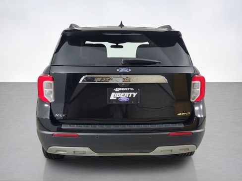 Used 2023 Ford Explorer XLT w/ Equipment Group 202A AWD/4WD image 4