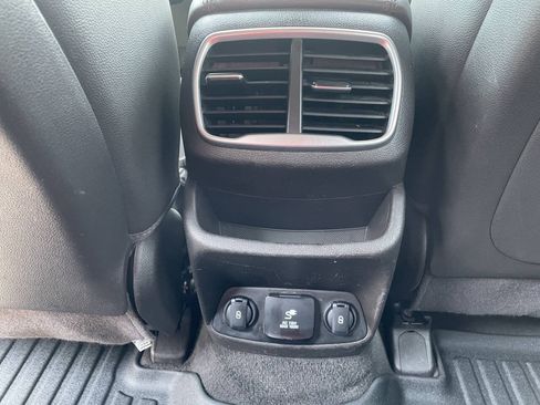 Used 2020 Hyundai Santa Fe Limited FWD image 10