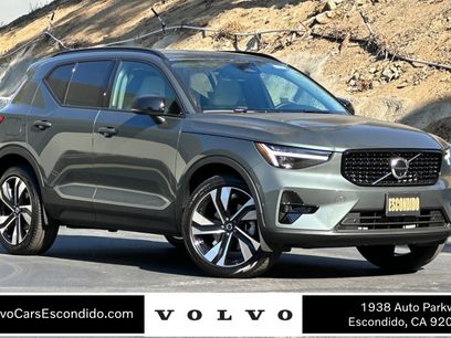 New 2026 Volvo XC40 B5 Ultra