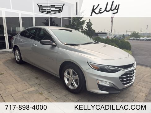 Used 2021 Chevrolet Malibu LS FWD image 1