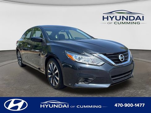 Used 2017 Nissan Altima 2.5 SV FWD image 1