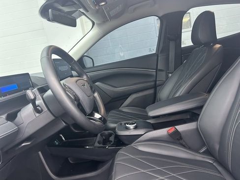 Used 2024 Ford Mustang Mach-E Select w/ Comfort Package Lite image 8