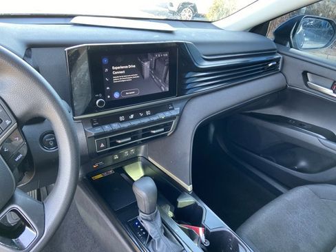 Used 2025 Toyota Camry LE image 22