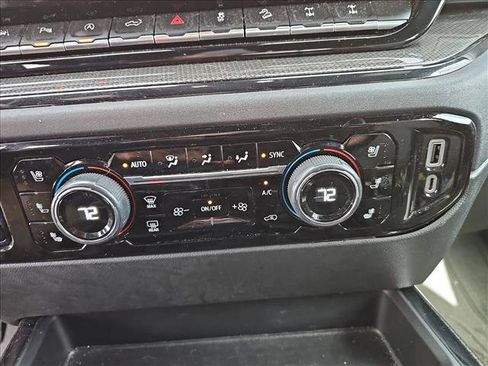 Used 2023 Chevrolet Silverado 1500 ZR2 w/ Technology Package image 21