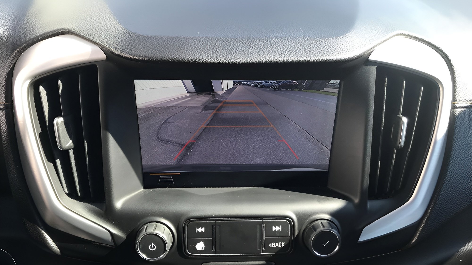 Used 2019 GMC Terrain SLT w/ Preferred Package FWD image 16