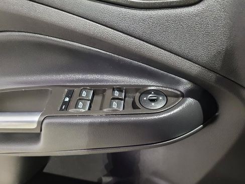 Used 2019 Ford Escape SE image 47