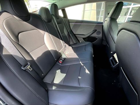 Used 2025 Tesla Model 3 Long Range image 26