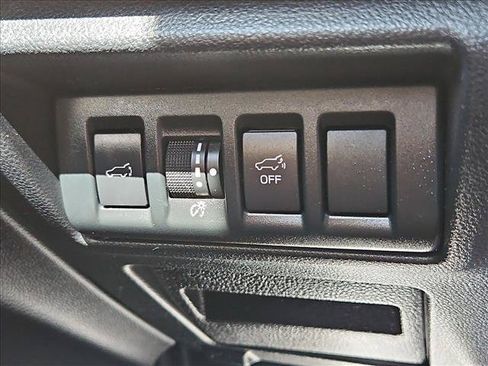 Used 2021 Subaru Outback Premium AWD/4WD image 17