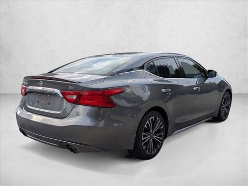 Used 2017 Nissan Maxima 3.5 SV w/ Dynamic Package FWD image 5