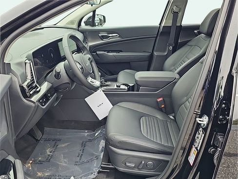 Certified 2025 Kia Sportage SX image 13