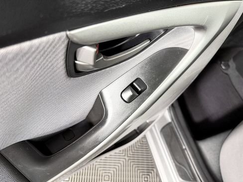 Used 2013 Hyundai Elantra GLS w/ Preferred Pkg FWD image 31