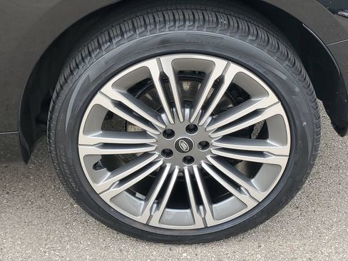 Used 2024 Land Rover Range Rover Sport Dynamic SE AWD/4WD image 6