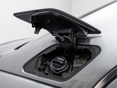 Used 2004 Maybach 57 image 61