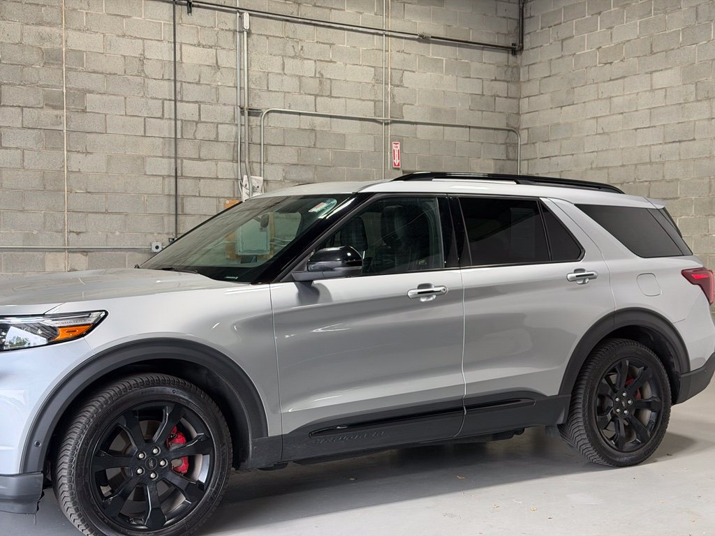Used 2020 Ford Explorer ST w/ ST Street Pack AWD/4WD image 2