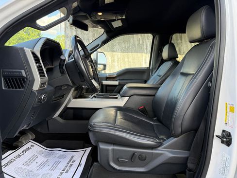 Used 2022 Ford F250 Lariat w/ Lariat Value Package image 11