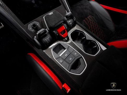 Used 2023 Lamborghini Urus Performante AWD/4WD image 36