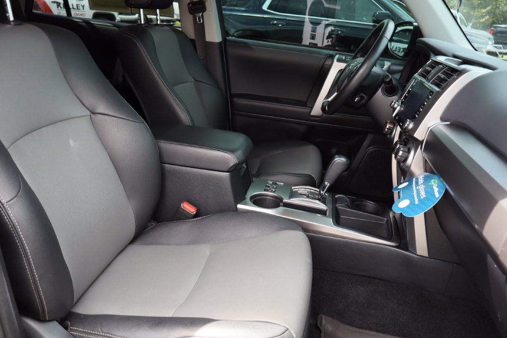 Used 2024 Toyota 4Runner SR5 Premium w/ Moonroof Package RWD image 28