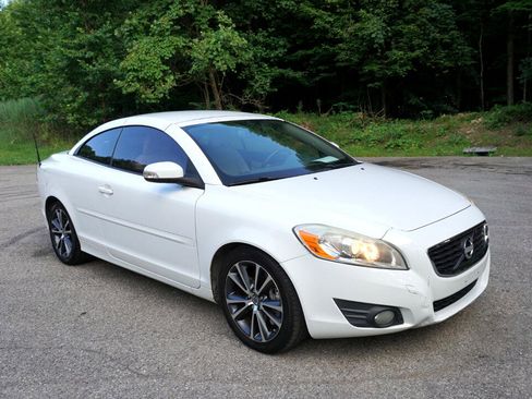 Used 2011 Volvo C70 T5 image 26
