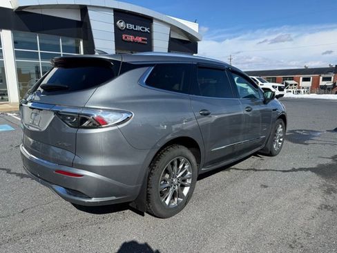 Used 2024 Buick Enclave Avenir w/ Avenir Technology Package image 2