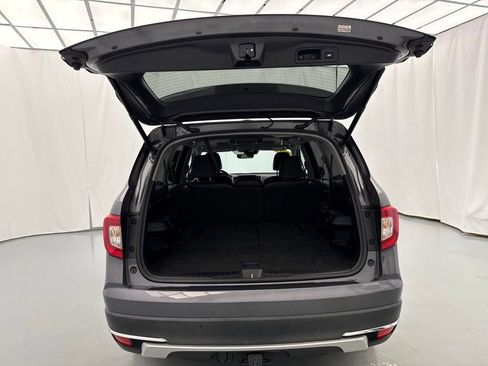 Used 2019 Honda Pilot Touring image 11