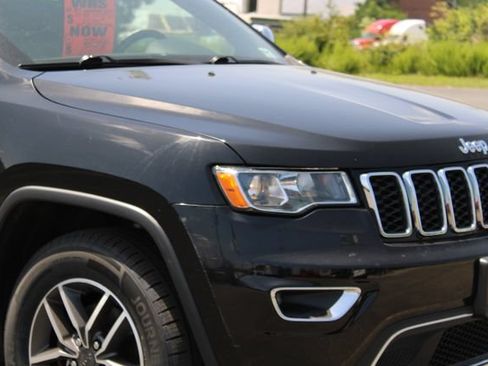 Used 2020 Jeep Grand Cherokee Limited AWD/4WD image 10