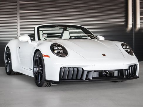 New 2026 Porsche 911 Carrera 4 GTS image 7