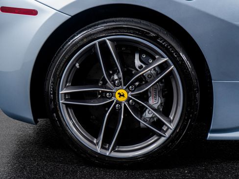Used 2019 Ferrari 488 Spider image 9