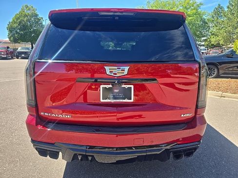 Certified 2025 Cadillac Escalade V AWD/4WD image 4