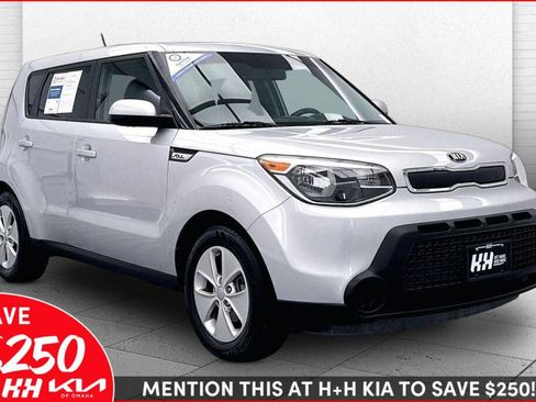 Used 2016 Kia Soul FWD image 1