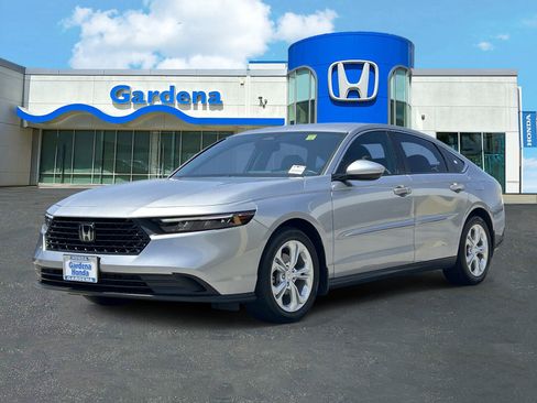 Certified 2023 Honda Accord LX image 3