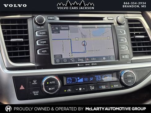 Used 2019 Toyota Highlander XLE FWD image 10