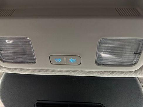 Used 2025 Ford Escape Platinum image 30