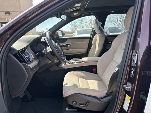 New 2026 Volvo XC90 B6 Plus w/ Protection Package AWD/4WD image 15
