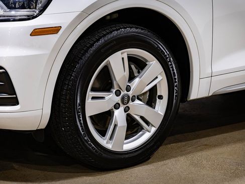 Used 2018 Audi Q5 2.0T Premium Plus w/ Premium Plus Package image 6