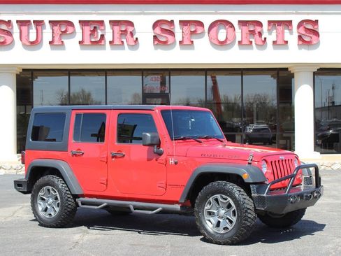 Used 2016 Jeep Wrangler Unlimited Rubicon w/ Connectivity Group AWD/4WD image 1