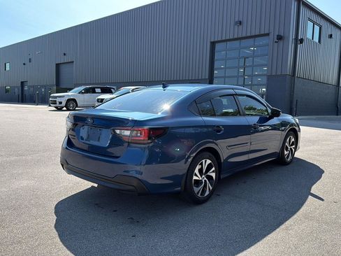 Used 2022 Subaru Legacy Premium AWD/4WD image 3