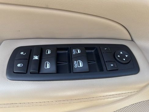 Used 2015 Jeep Grand Cherokee Limited w/ Trailer Tow Group IV AWD/4WD image 28