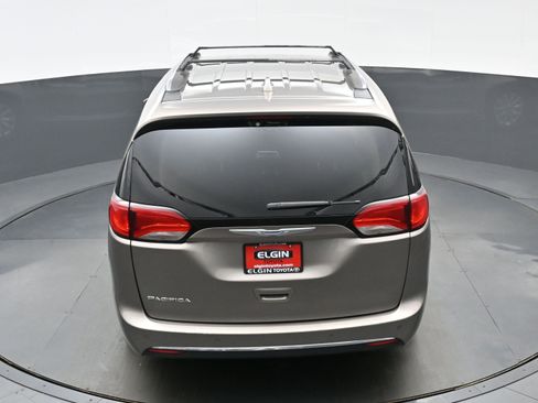 Used 2018 Chrysler Pacifica Touring-L Plus w/ Advanced Safetytec Group FWD image 40